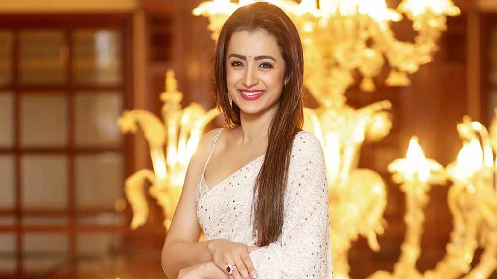 South Actress Trisha Make Her Bollywood Comeback