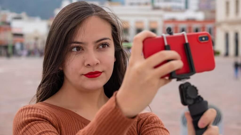 Best SmartPhone for Vlogging