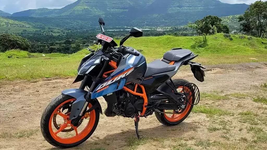 New Year Dhamaka Sale KTM 390 Duke