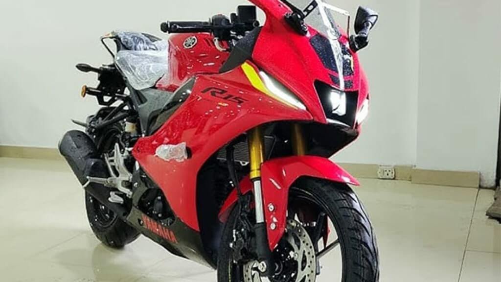 Yamaha R15
