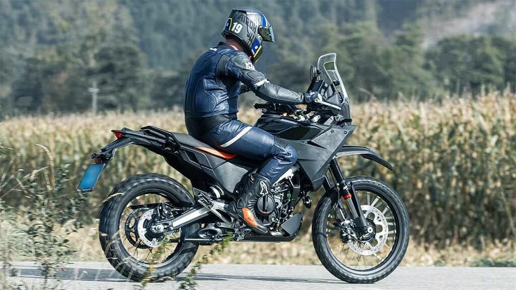 2025 KTM 390 Adventure Design