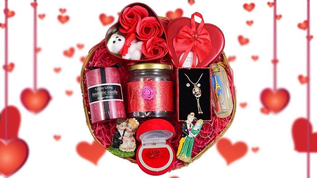 Valentine Day Gifts Under 1000